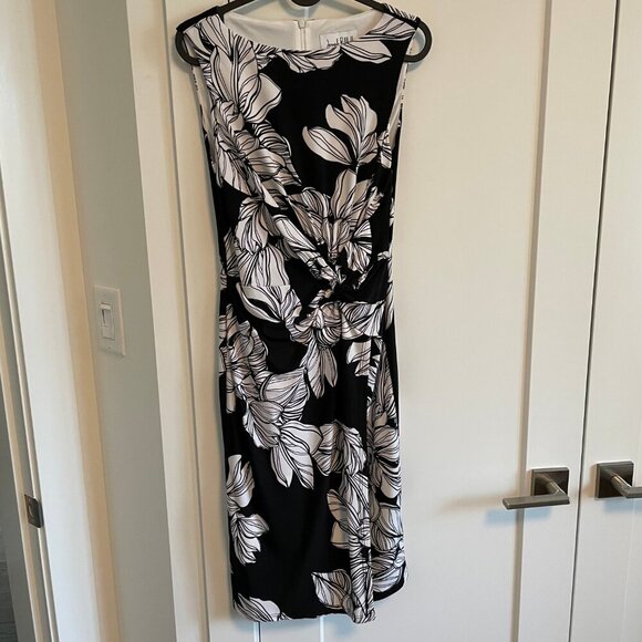 Joseph Ribkoff Slvless Boat Neck Floral Faux Wrap Lined Midi Dress Blk Wht Sz 4 - Picture 2 of 10